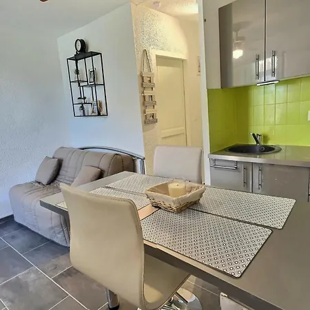 Private Parking Apartment